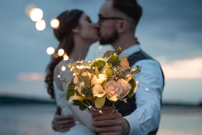 女人一定要結(jié)婚嗎? 女人一定要結(jié)婚嗎?