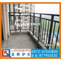 菏澤陽(yáng)臺(tái)護(hù)欄 菏澤陽(yáng)臺(tái)欄桿 柵欄 拼裝式無(wú)需焊接 龍橋訂制
