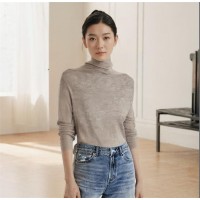溫碧霞代言IRENENA服裝高領(lǐng)長袖打底衫氣質(zhì)百搭顯瘦上衣